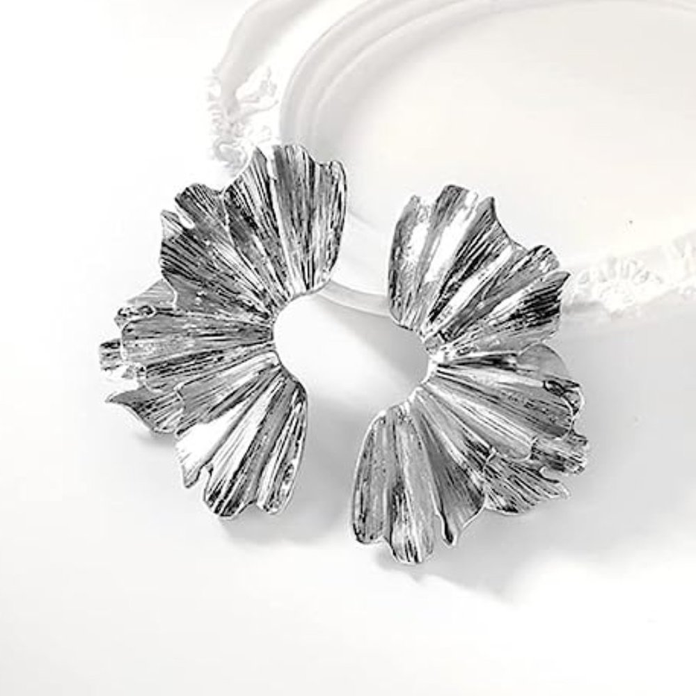 ✨Anthro Bohemian Leaf  Earrings✨